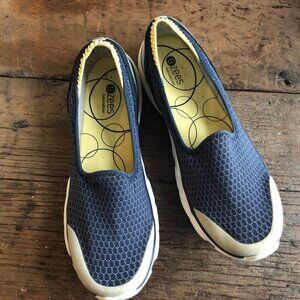 Bzees Womens Slip-On Sneakers Comfort Shoes 10 Blue yellow Naturalizer Summer Fu